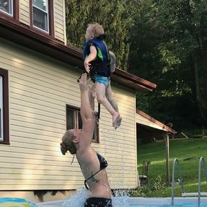 Meet your Posher, Adrienne